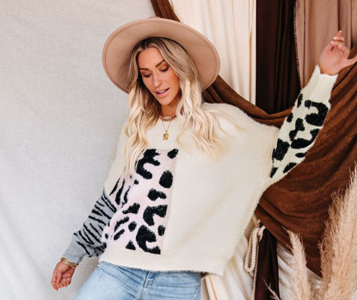 Round Neck Leopard Print Sweater Loose-Fitting Sweater Women
